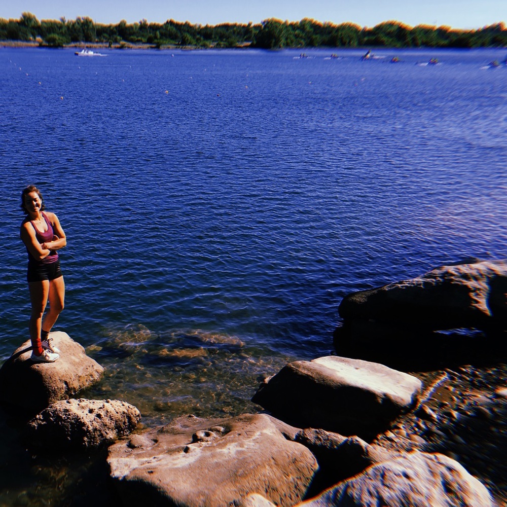 Meet your Posher, Nola